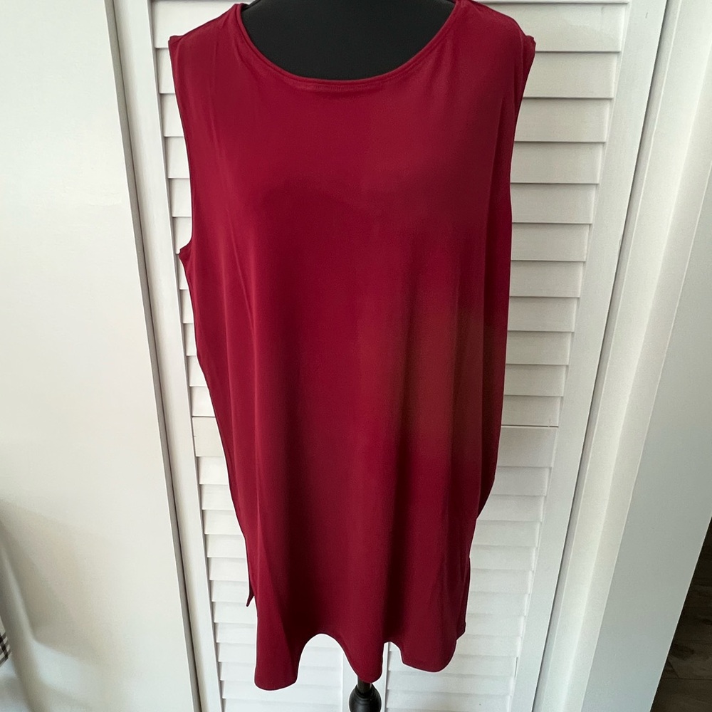 Zenana Outfitters Burgundy Sleeveless Top